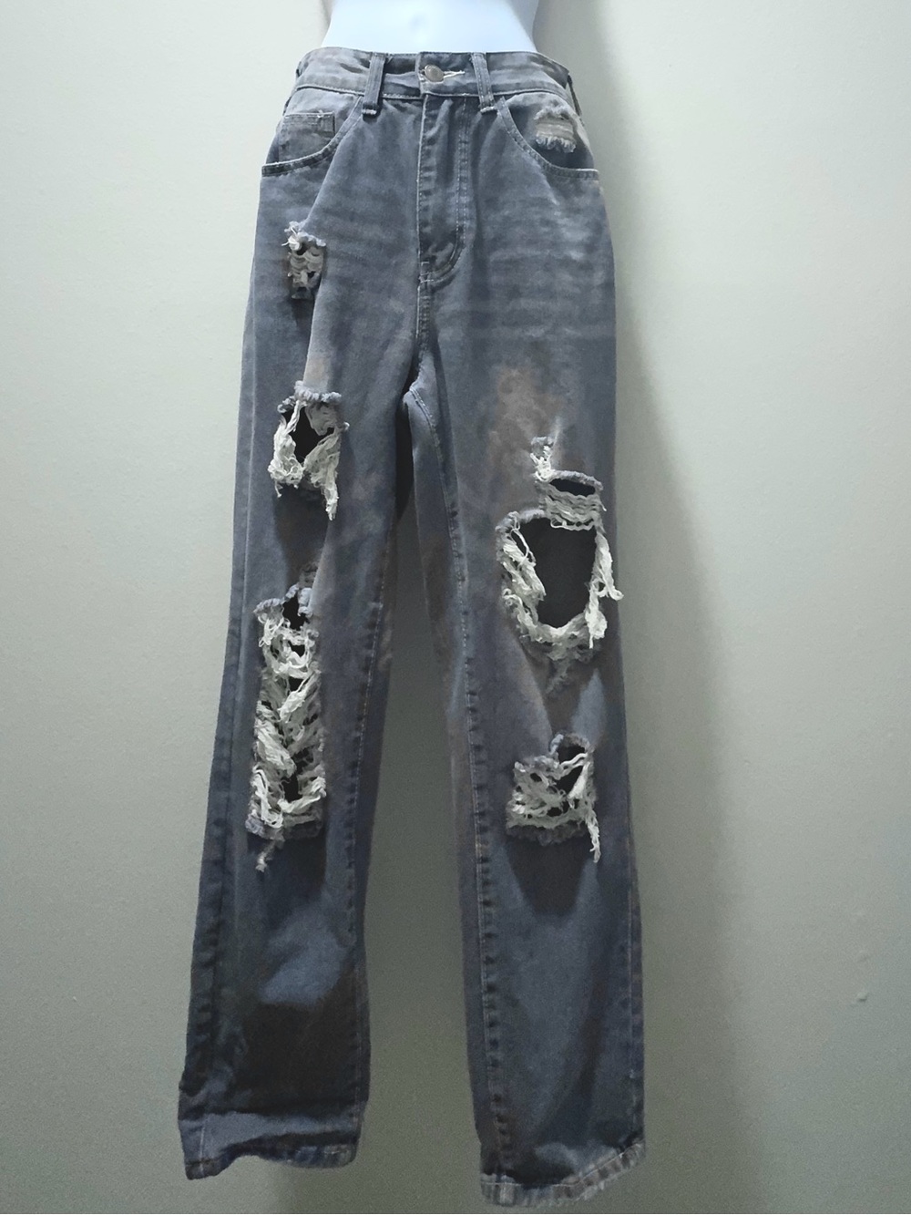 Distressed Ripped Straight Leg Jeans - Picture 6 of 6